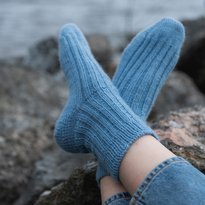 Holme - ribbstickade sommarsockor