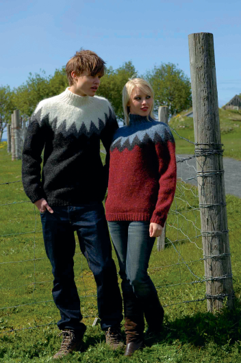 Tröja med rundstickat ok