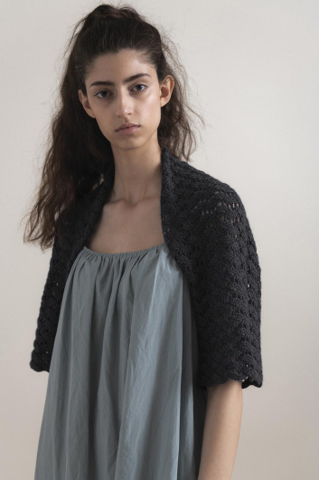 Våg - virkad axelvärmare