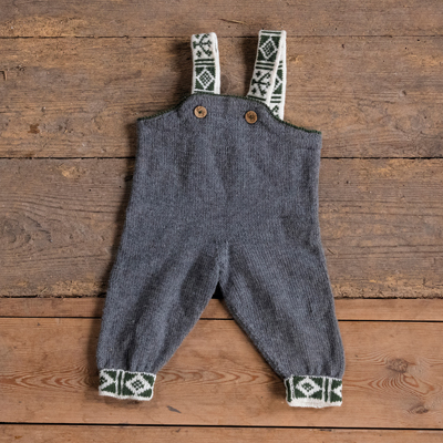 Mönster - Bälg stickade hängselbyxor - Baby | Eddna SE