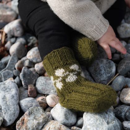 Dyning - stickade barnsockor