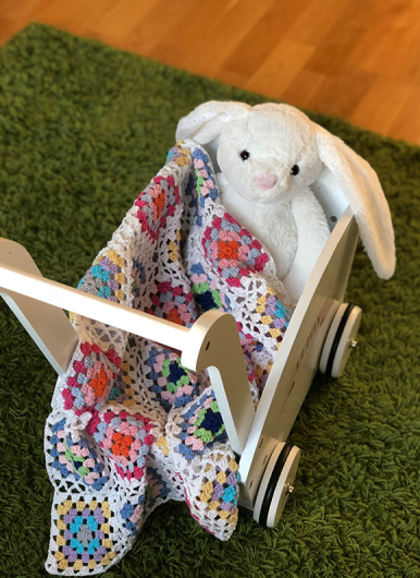 Babyfilt av mormorsrutor