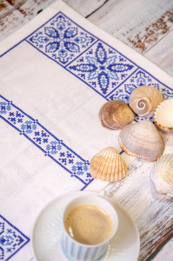 Blåa toner - löpare | Eddna SE