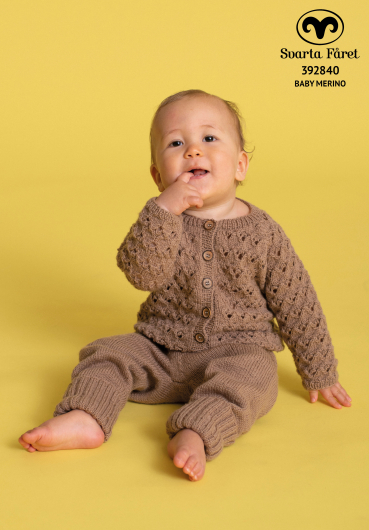 Babykofta med spetsmönster