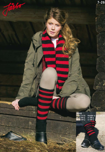 Formstickade raggsockor och rundstickad halsduk 