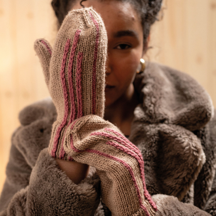 Primrose Petal Mittens - stickade vantar