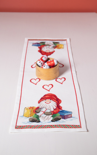 Tomtenisse med paket - löpare 