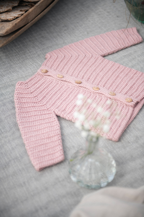 Åker - virkad babykofta