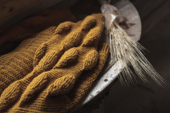 Guldek - virkad kofta