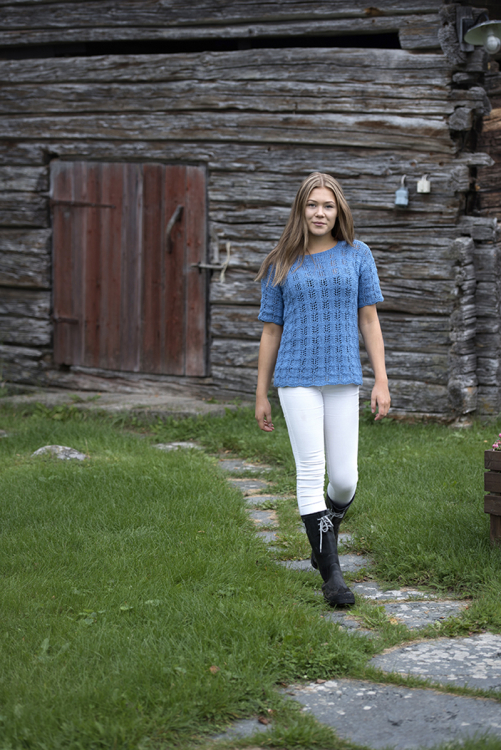 Spetsstickad T-tröja