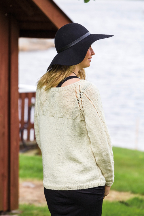 Damkofta med struktur- och hålmönster 