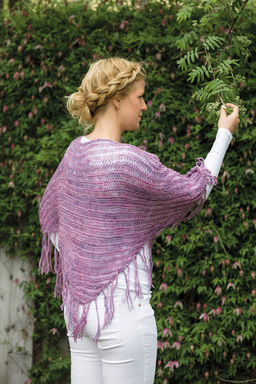 Trekantssjal med tappade maskor