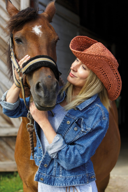 Margot - virkad solhatt / cowboyhatt 