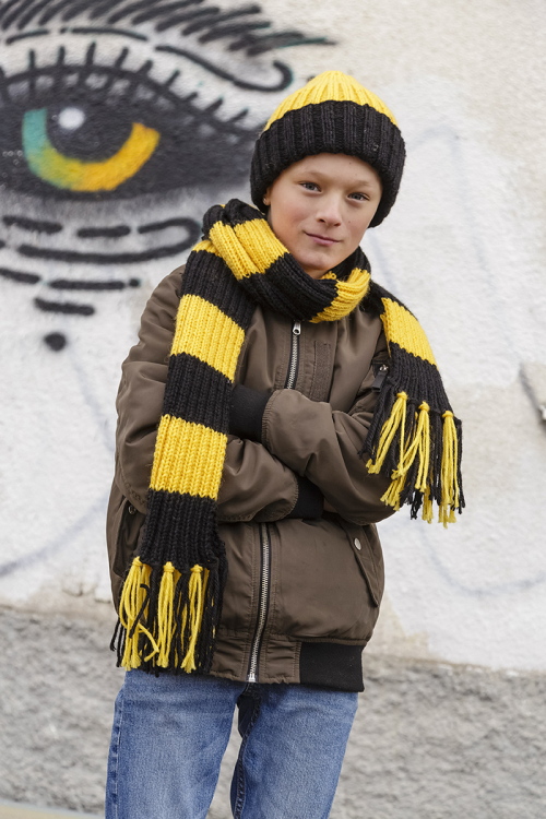 Randiga halsdukar med matchande mössor