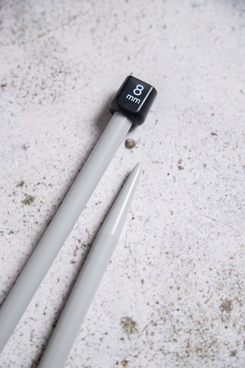 Svarta Fåret jumperstickor 25 cm/8 mm