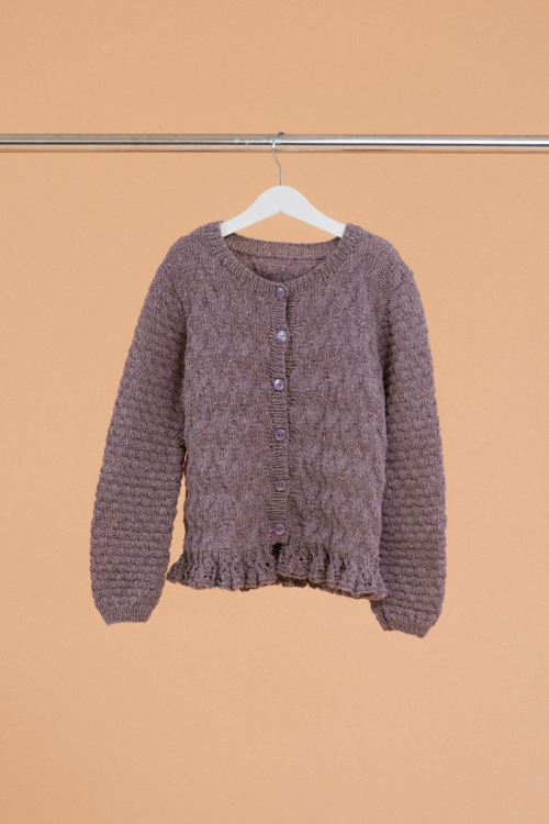 Barnkofta med volangkant 