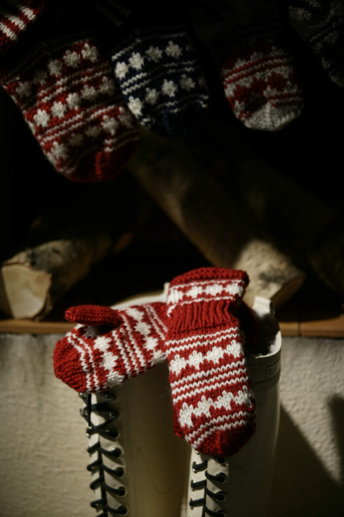 Mönstrade vantar och julsockor