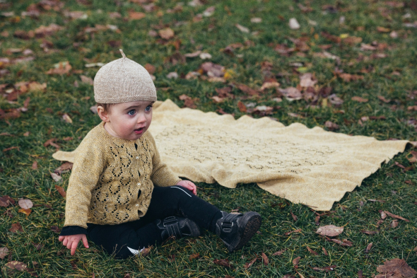 Babyset kofta, mössa och filt
