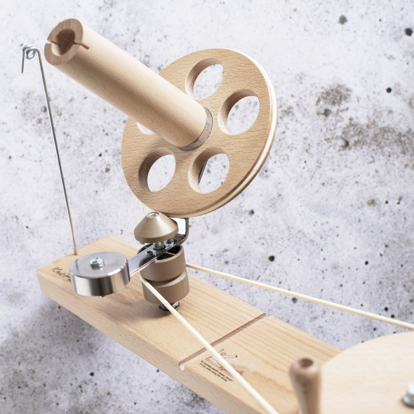 Nystmaskin i naturligt trä