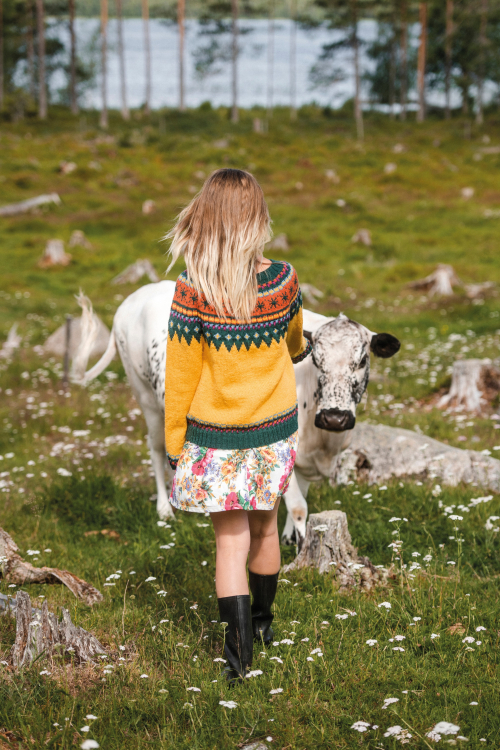 Solros - rundstickad tröja med mönsterok
