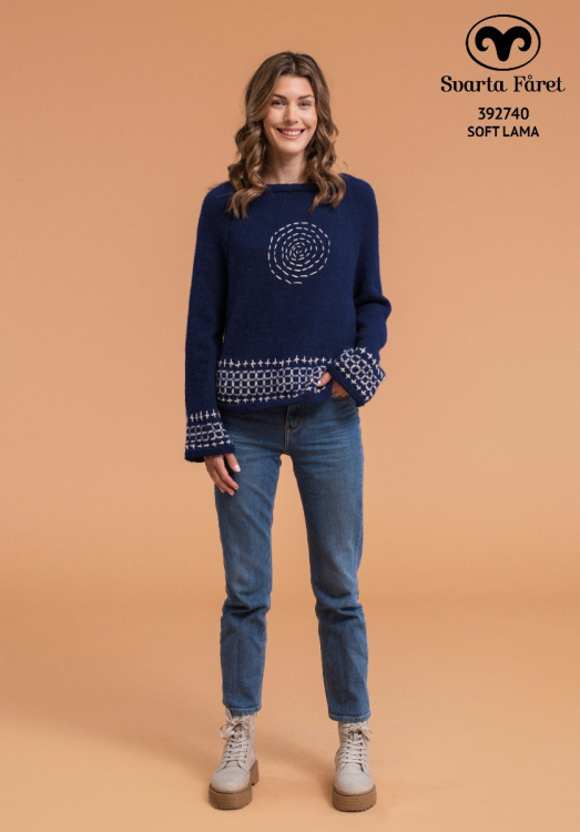 Tröja med broderat mönster 