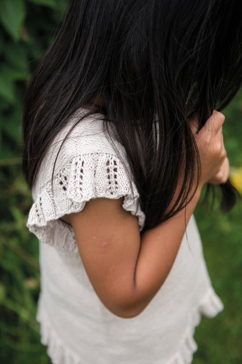 Äng – barntopp med volanger