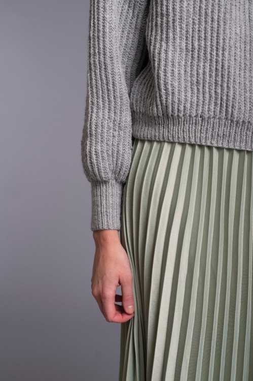 Patentstickad tröja med volym