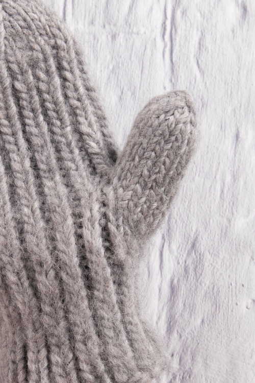 Pajala - resårstickade lovikkavantar