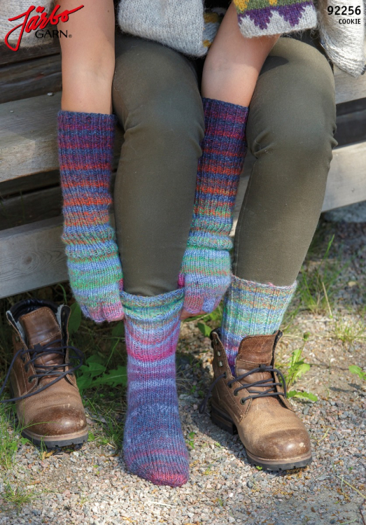 Klassiska raggsockor och torgvantar