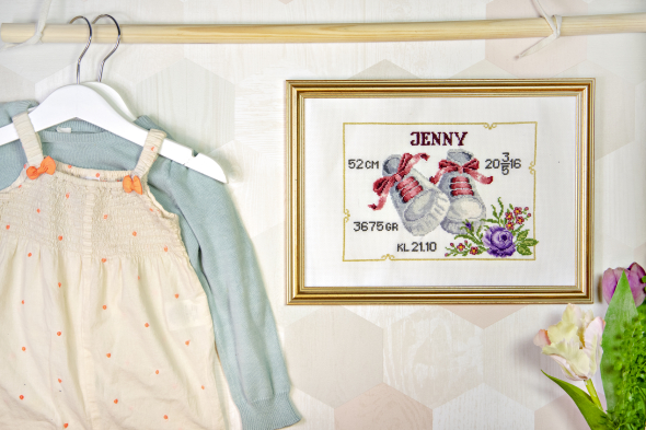 Skor i rosa toner - Födelsetavla