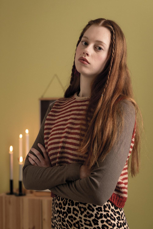 Rowan Berry Vest - stickad väst