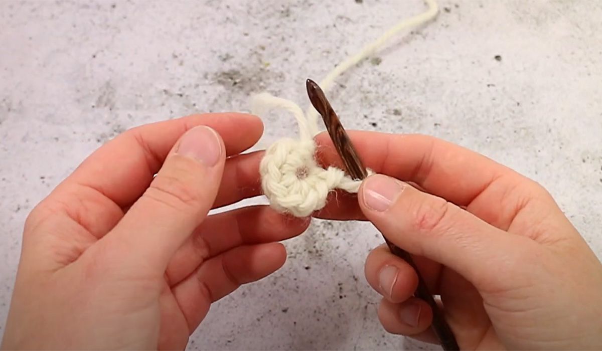 Göra magisk ring i virkning